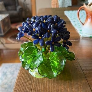 Vintage C.K. Ind. Co Purple Violets Lucite Acrylic Plastic Flower Bouquet MCM